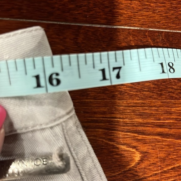 Caribbean Joe’s Womens Shorts 12P Chino Light Wash Flat Front Button/Zip Fly EUC - Picture 9 of 11